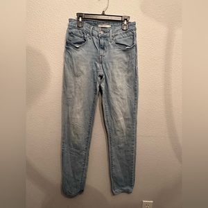 Levi, Mid rise skinny, W26 / L32